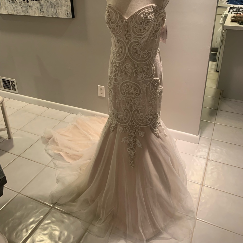 Cristiano Lucci ivory/nude wedding gown never worn, never altered. tags on !!